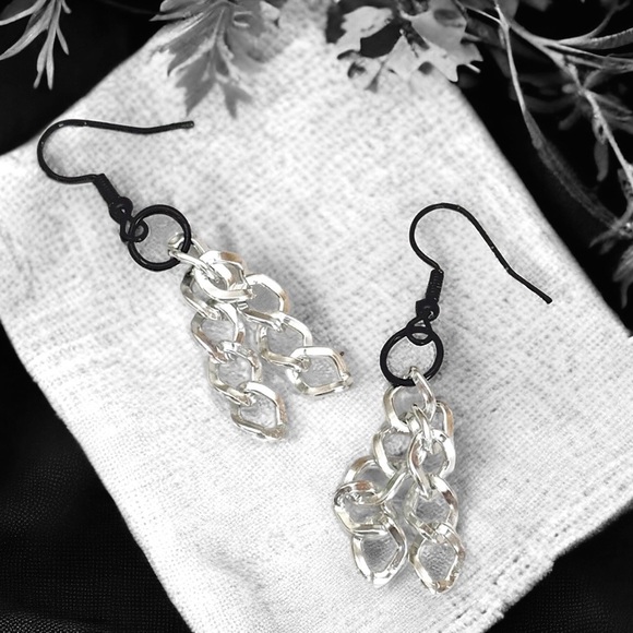5 For $25💫Alternative Silver Chain Dangles Earrings - Picture 5 of 6
